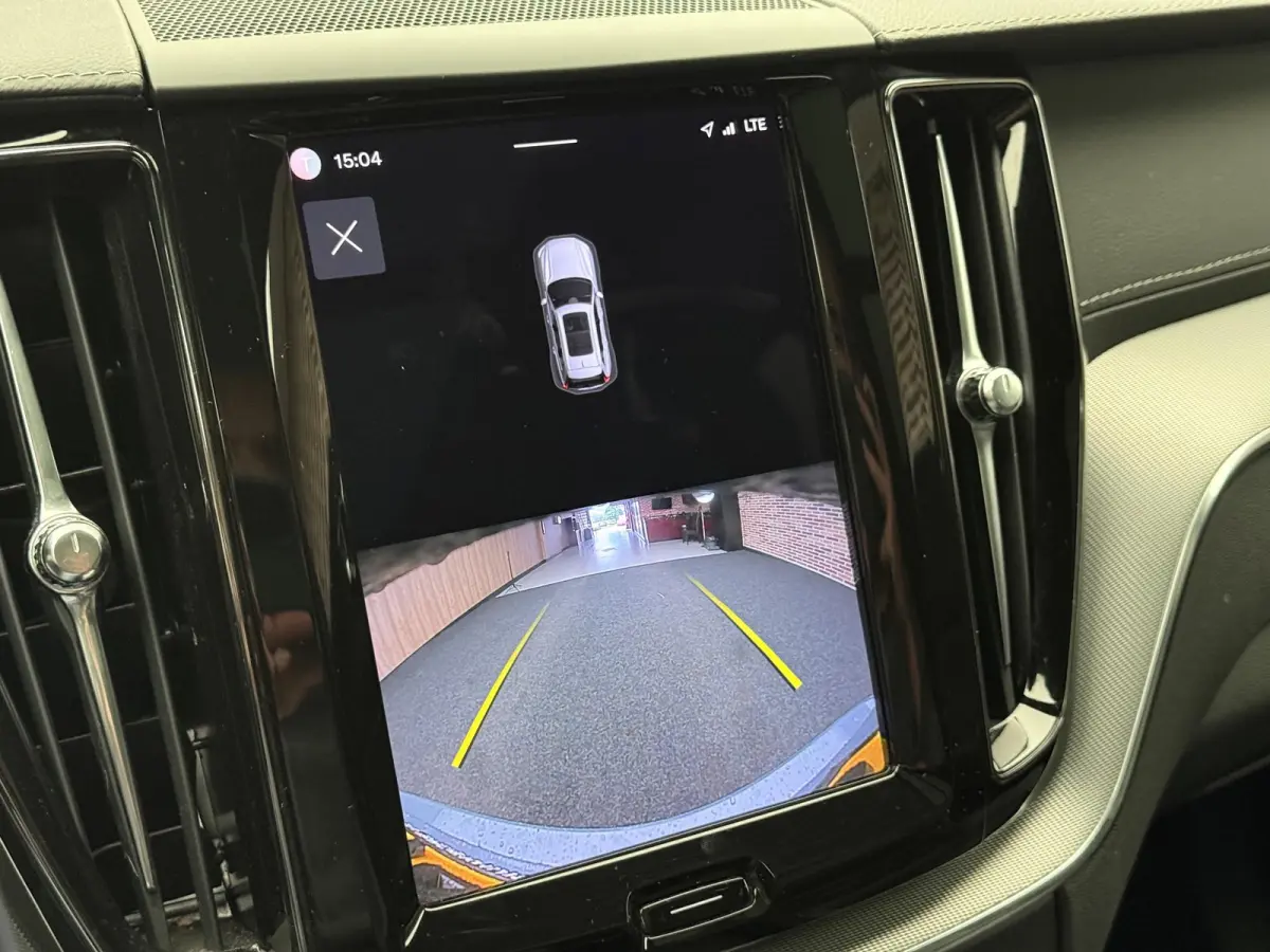 2.0 T6 Plug-in hybrid AWD Ultimate Dark