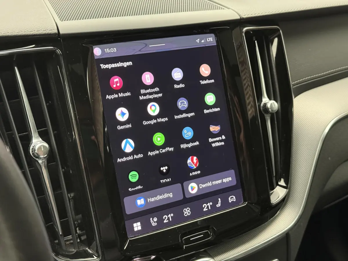 2.0 T6 Plug-in hybrid AWD Ultimate Dark