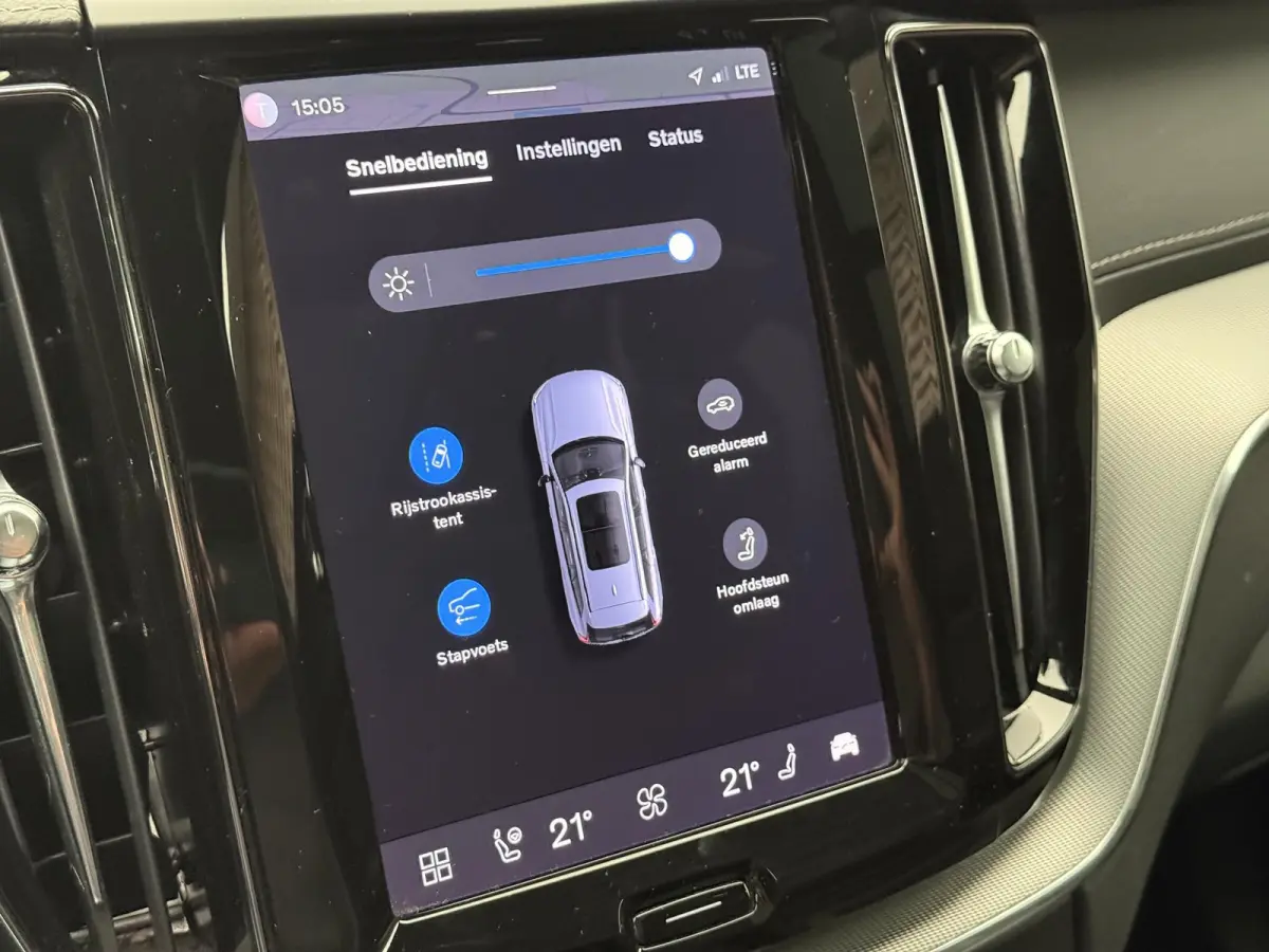 2.0 T6 Plug-in hybrid AWD Ultimate Dark