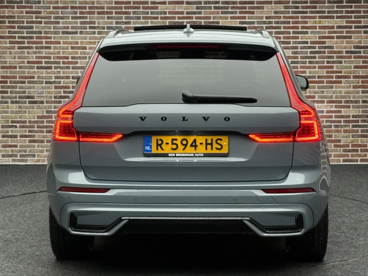 2.0 T6 Plug-in hybrid AWD Ultimate Dark