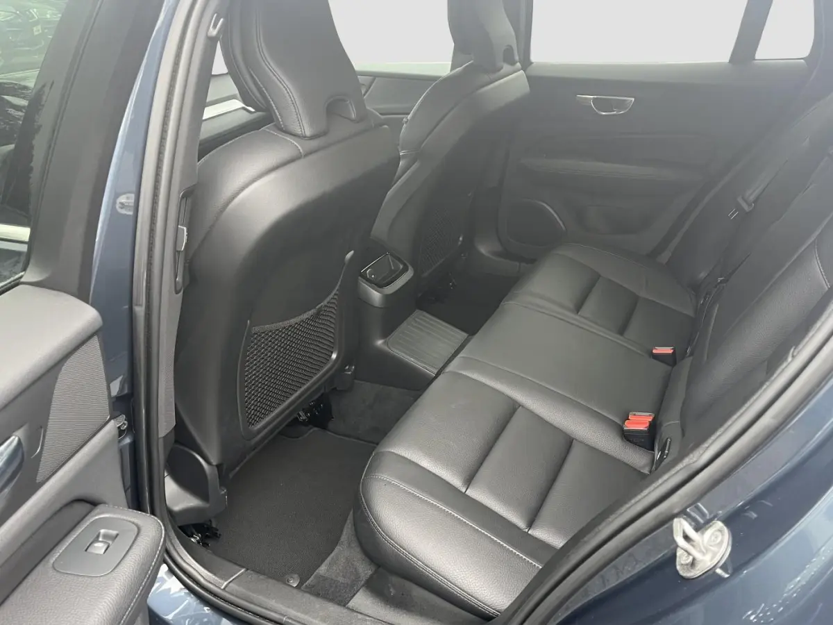 2.0 T6 Recharge AWD Inscription LONG RANGE | LEER | EL. TREKHAAK | HARMAN KARDON |