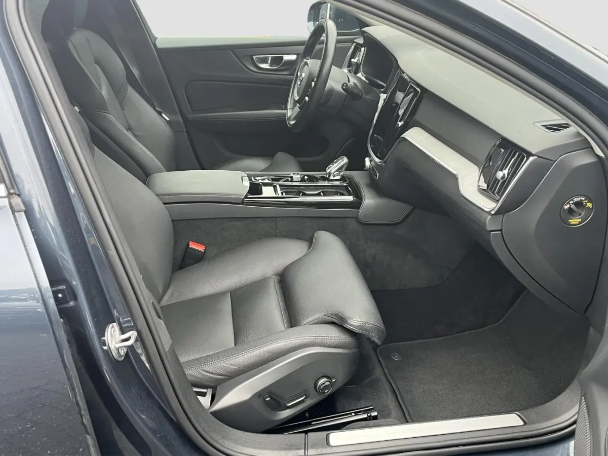 2.0 T6 Recharge AWD Inscription LONG RANGE | LEER | EL. TREKHAAK | HARMAN KARDON |