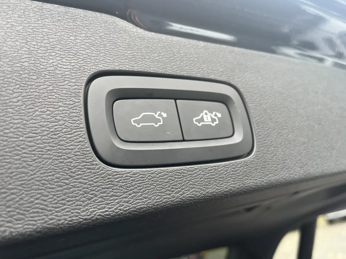2.0 T6 Recharge AWD Inscription LONG RANGE | LEER | EL. TREKHAAK | HARMAN KARDON |
