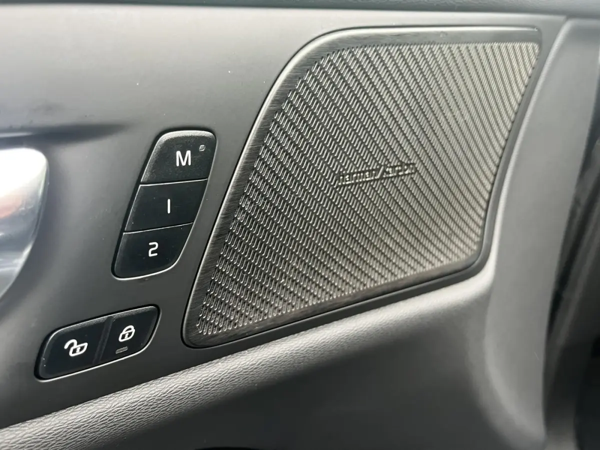 2.0 T6 Recharge AWD Inscription LONG RANGE | LEER | EL. TREKHAAK | HARMAN KARDON |