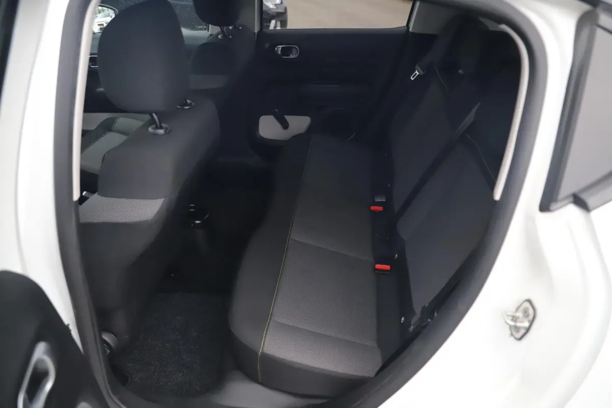 1.2 PureTech Feel Edition Navigatie Carplay Android Climate Cruise Control Parkeersensor Rijstrooksensor