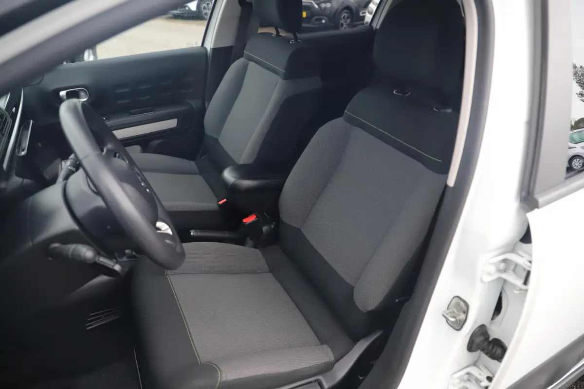1.2 PureTech Feel Edition Navigatie Carplay Android Climate Cruise Control Parkeersensor Rijstrooksensor