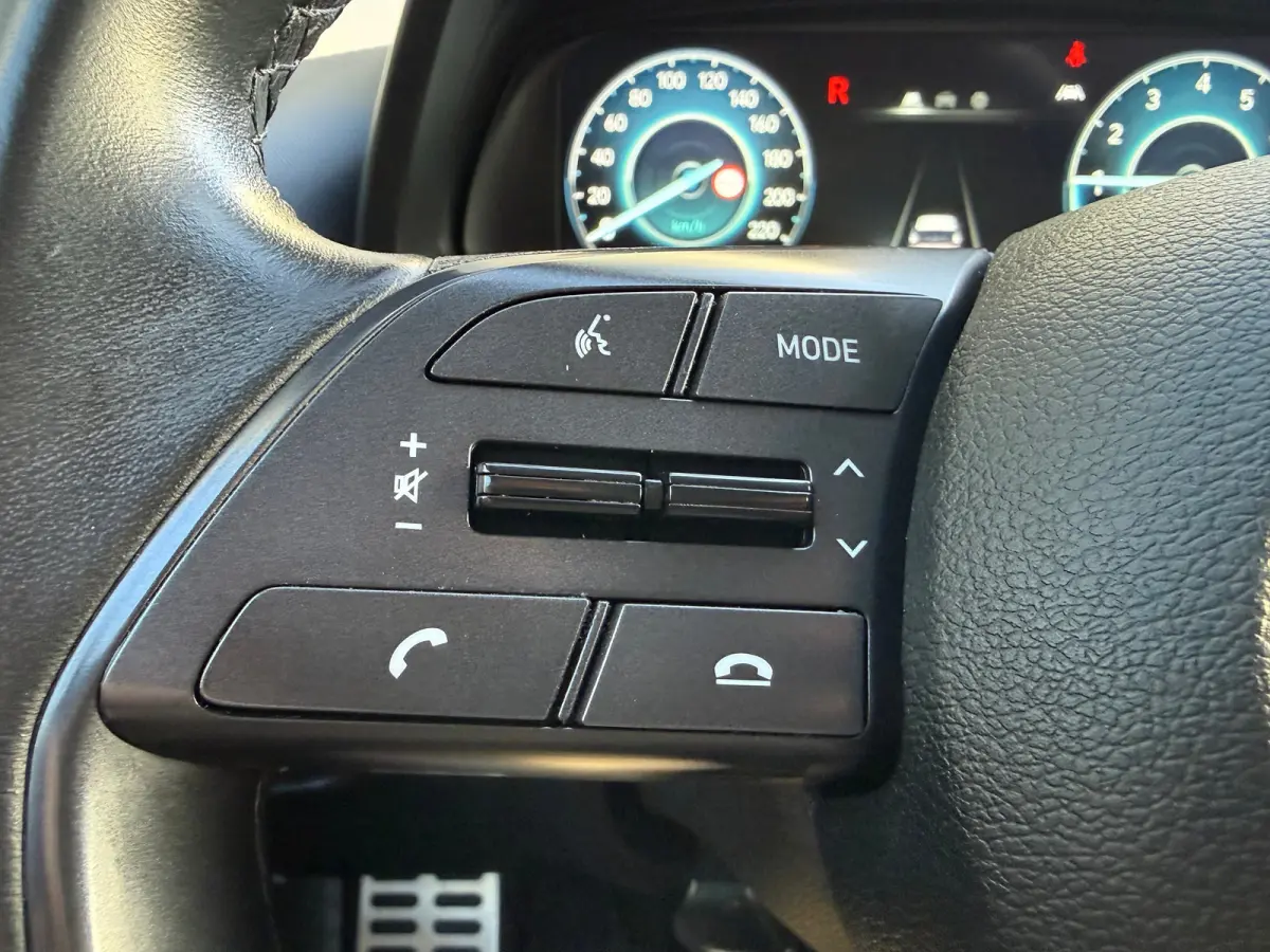 1.0 T-GDI Comfort / Apple CarPlay / Android Auto / Cruise control / Achteruitrijcamera / Parkeersensoren achter / Airconditioning / Bluetooth / Multifunctioneel stuurwiel / Rijstrookassisten