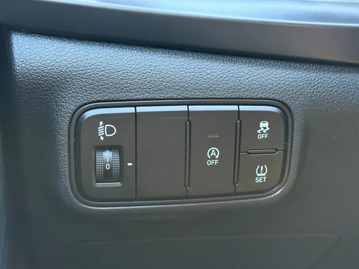 1.0 T-GDI Comfort / Apple CarPlay / Android Auto / Cruise control / Achteruitrijcamera / Parkeersensoren achter / Airconditioning / Bluetooth / Multifunctioneel stuurwiel / Rijstrookassisten