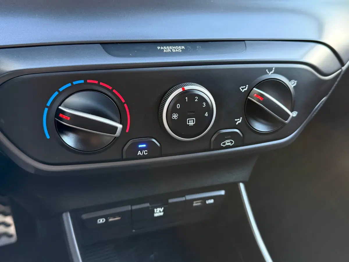 1.0 T-GDI Comfort / Apple CarPlay / Android Auto / Cruise control / Achteruitrijcamera / Parkeersensoren achter / Airconditioning / Bluetooth / Multifunctioneel stuurwiel / Rijstrookassisten