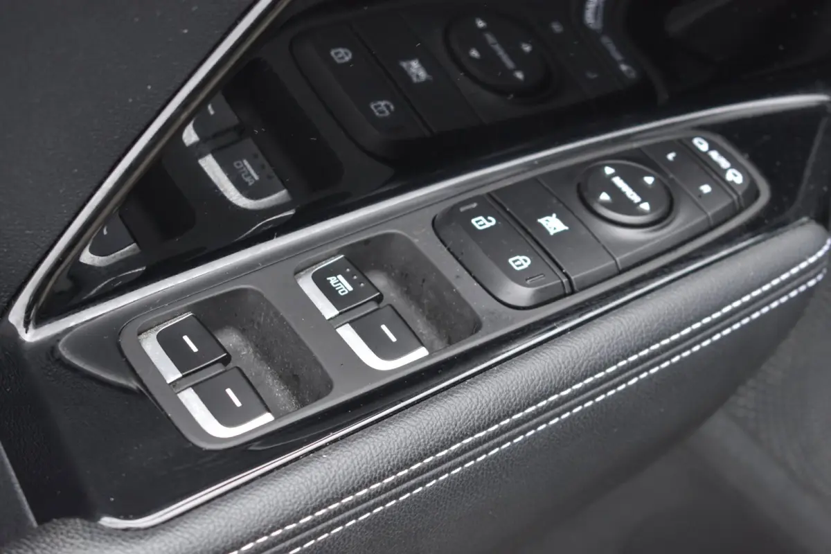 Edition 64 kWh SOH 97,8% | STOELVERWARMING | NAP | CAMERA | STUURVERWARMING | APPLE CARPLAY | ANDROID AUTO