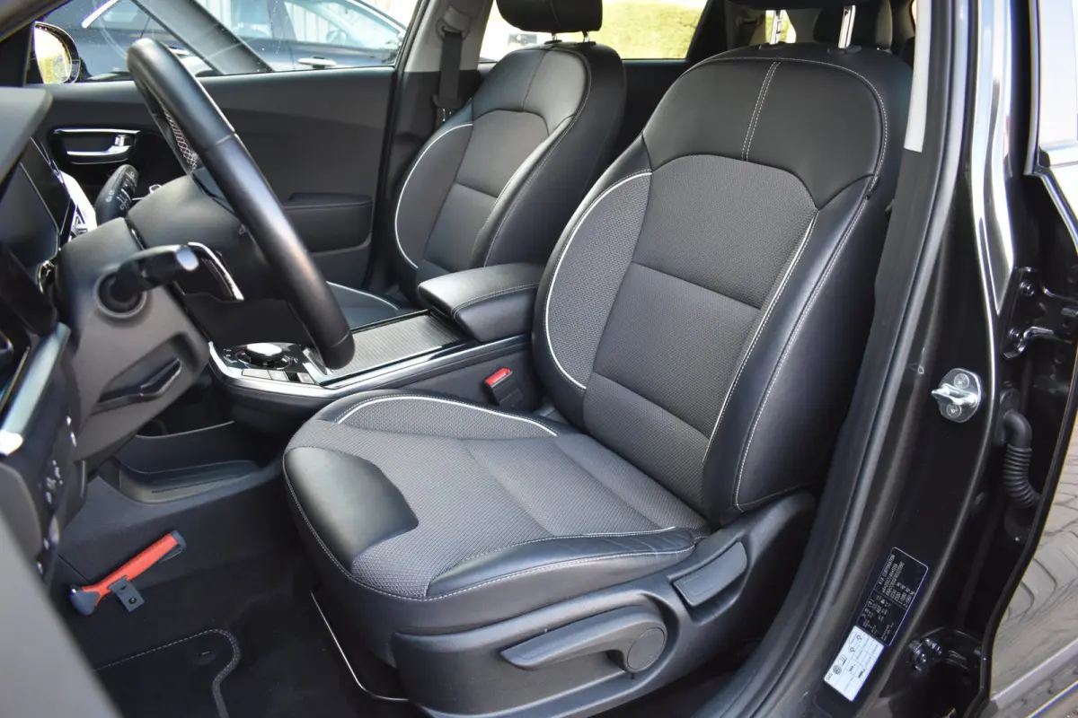 Edition 64 kWh SOH 97,8% | STOELVERWARMING | NAP | CAMERA | STUURVERWARMING | APPLE CARPLAY | ANDROID AUTO