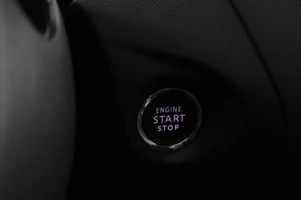 1.6 Turbo Hybrid Business Elegance
