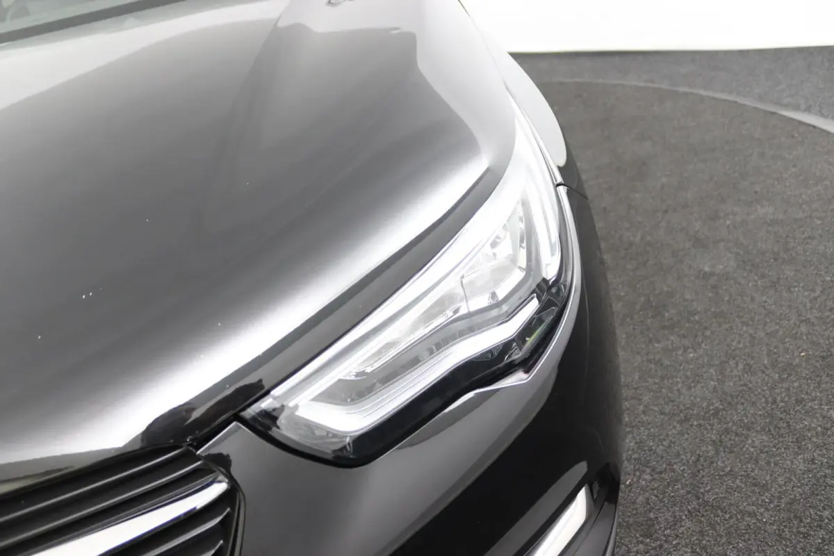 1.6 Turbo Hybrid Business Elegance