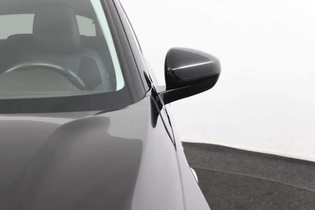 1.6 Turbo Hybrid Business Elegance