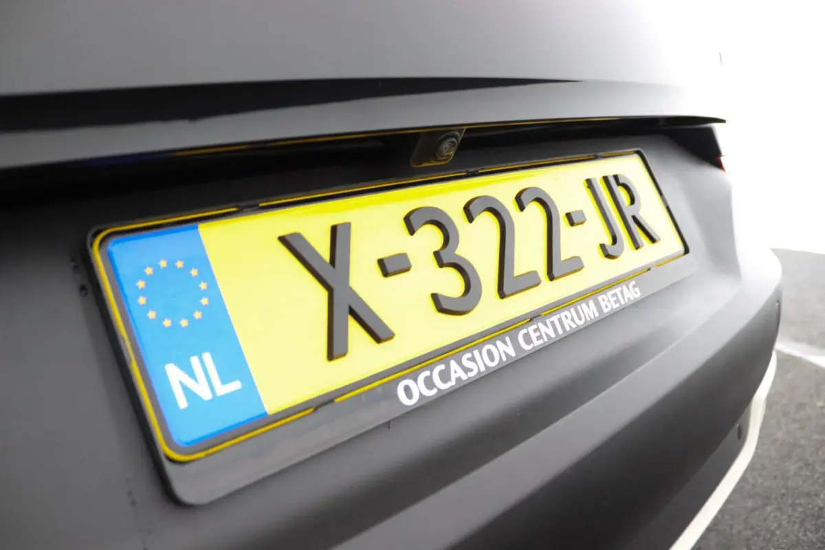 1.6 Turbo Hybrid Business Elegance