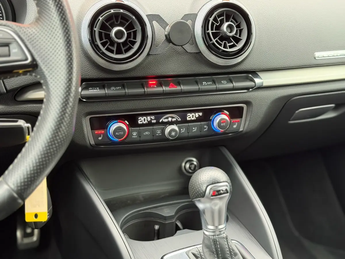 40 TFSI quattro 3x S-Line Stoelvw PDC 19"