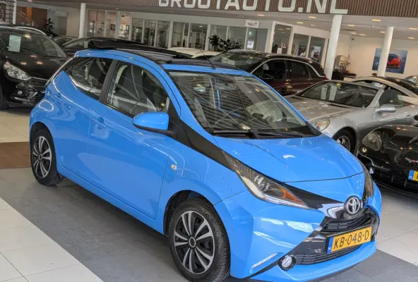1.0 VVT-i x-wave Airco, Stuurbekrachtiging
