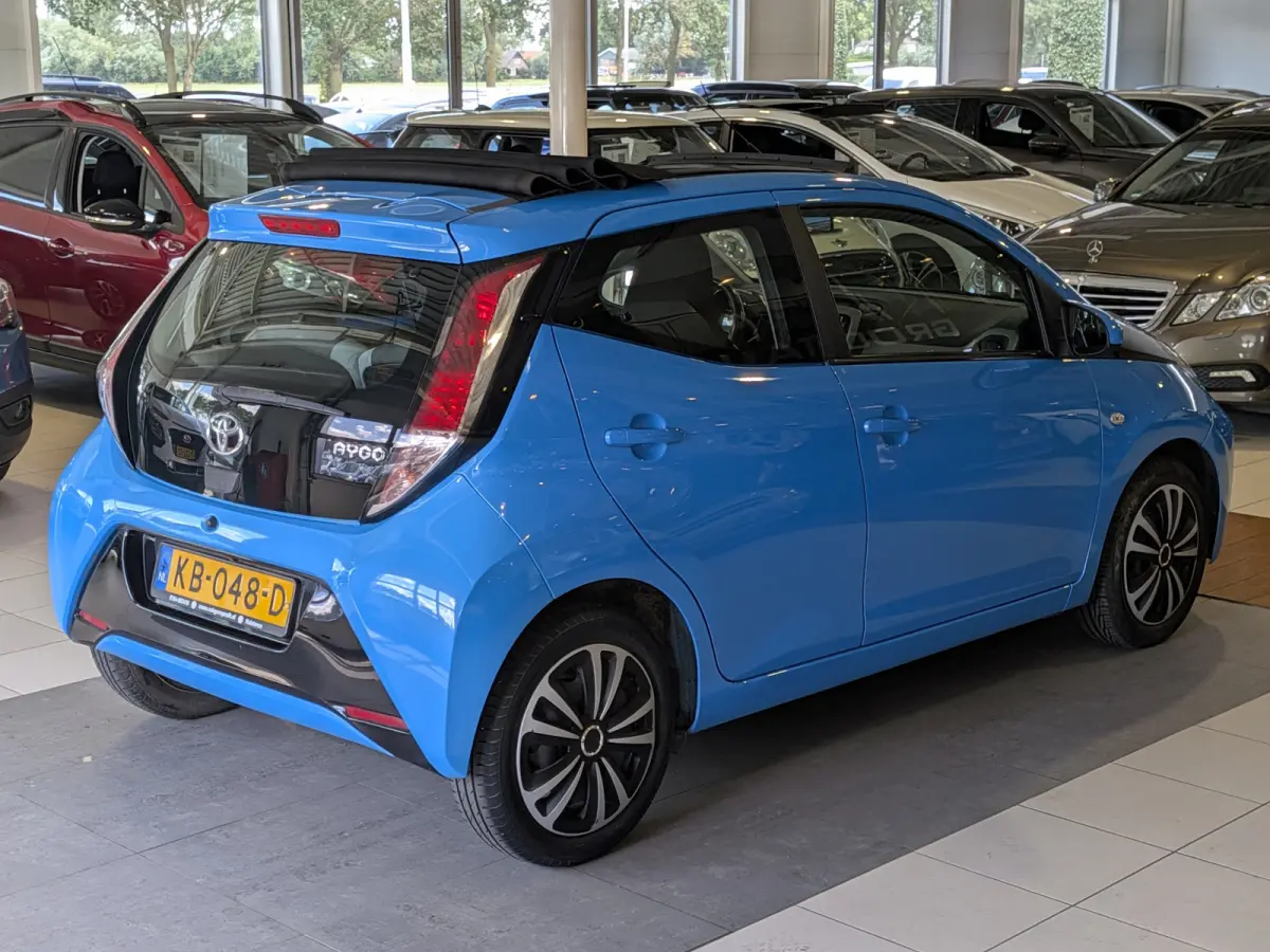 1.0 VVT-i x-wave Airco, Stuurbekrachtiging