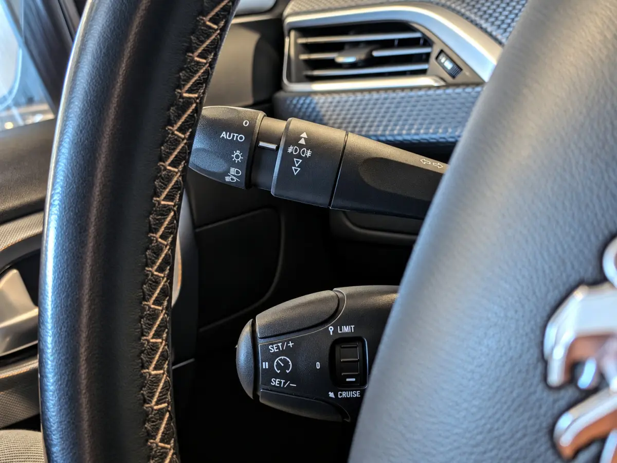 1.2 PureTech GT-line Airco, Cruise Control, Trekhaak, Stuurbekrachtiging