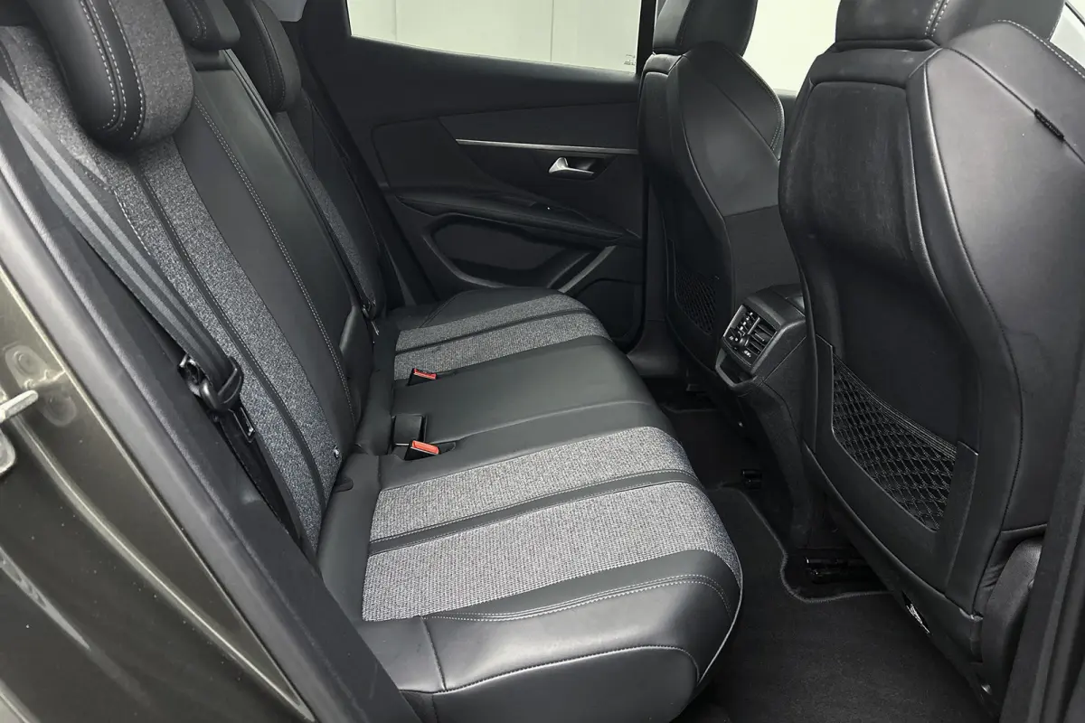 1.2 PureTech Allure | Trekhaak | Stoelverwarming | Half lederen bekleding