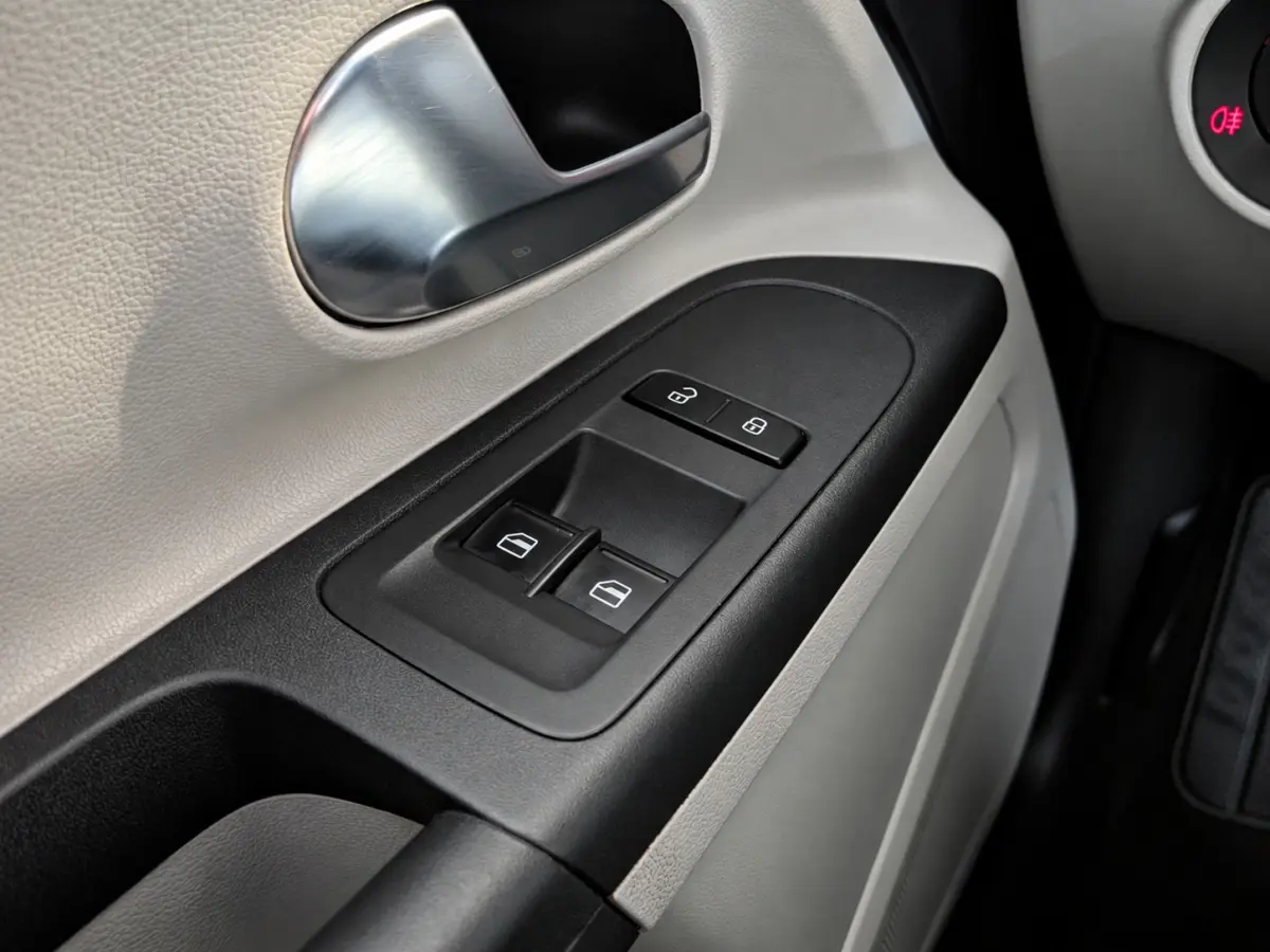 1.0 Sport Airco, Cruise Control, Stuurbekrachtiging