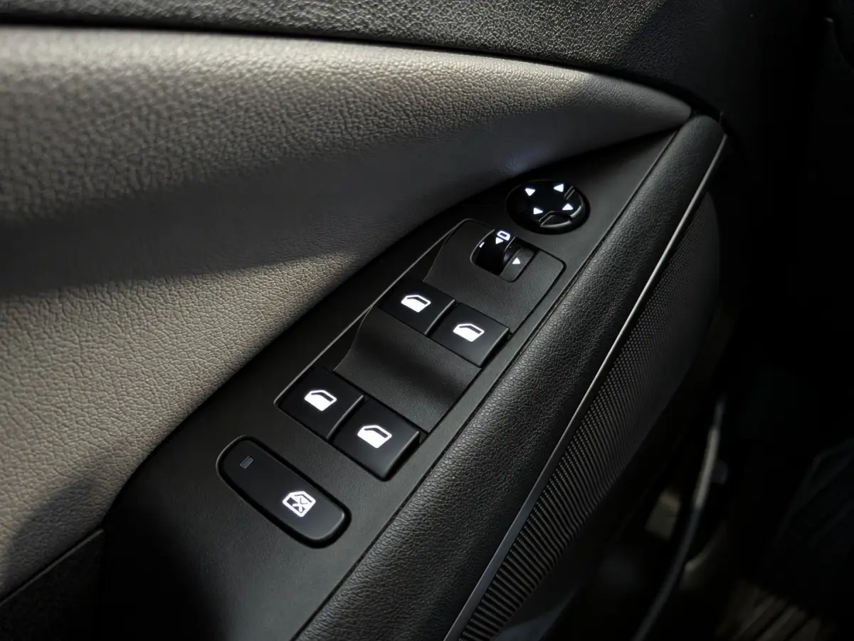 1.2 Turbo Innovation Airco, Cruise Control, Stuurbekrachtiging