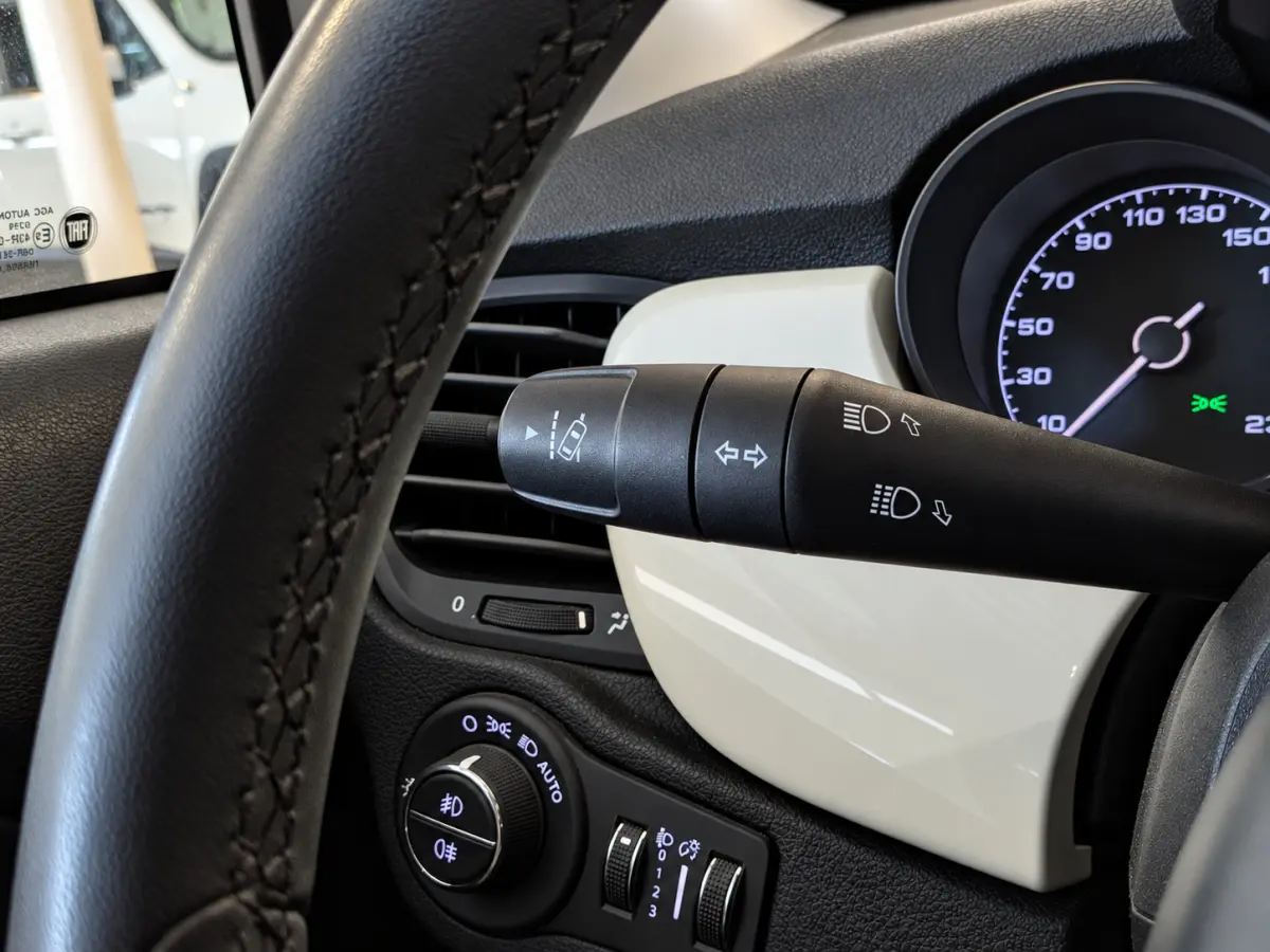 1.0 GSE Urban 120TH Edition Airco, Cruise Control, Stuurbekrachtiging