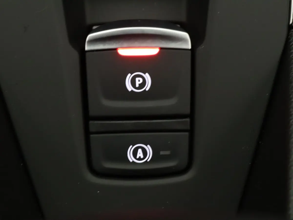 115pk TCe techno Apple Carplay/Android Auto | Climate