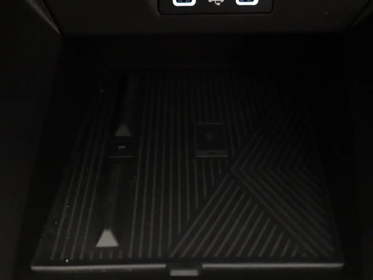 115pk TCe techno Apple Carplay/Android Auto | Climate
