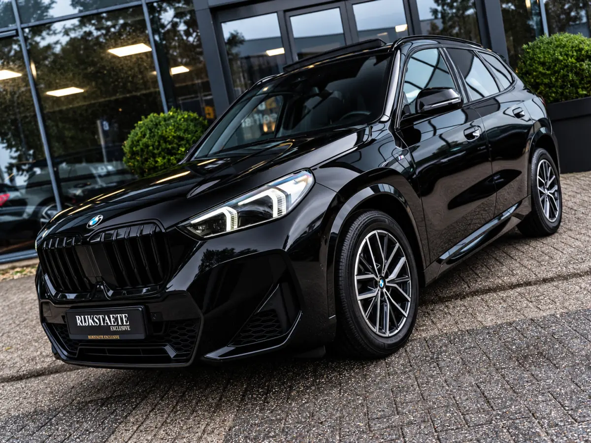 xDrive23i|PANO|H&K|M-PAKKET|HEAD-UP|360°|SFEER|MEMORY