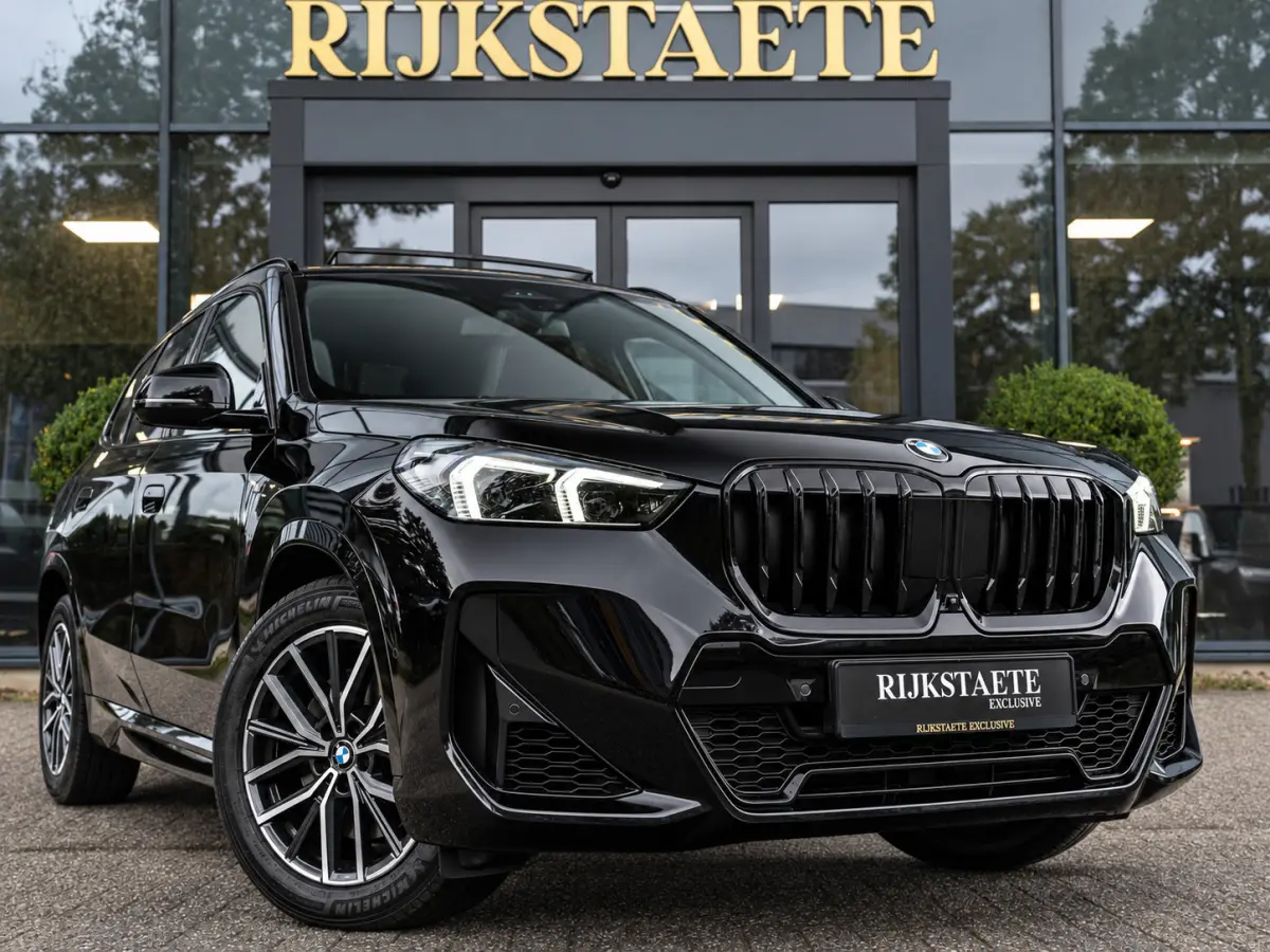 xDrive23i|PANO|H&K|M-PAKKET|HEAD-UP|360°|SFEER|MEMORY