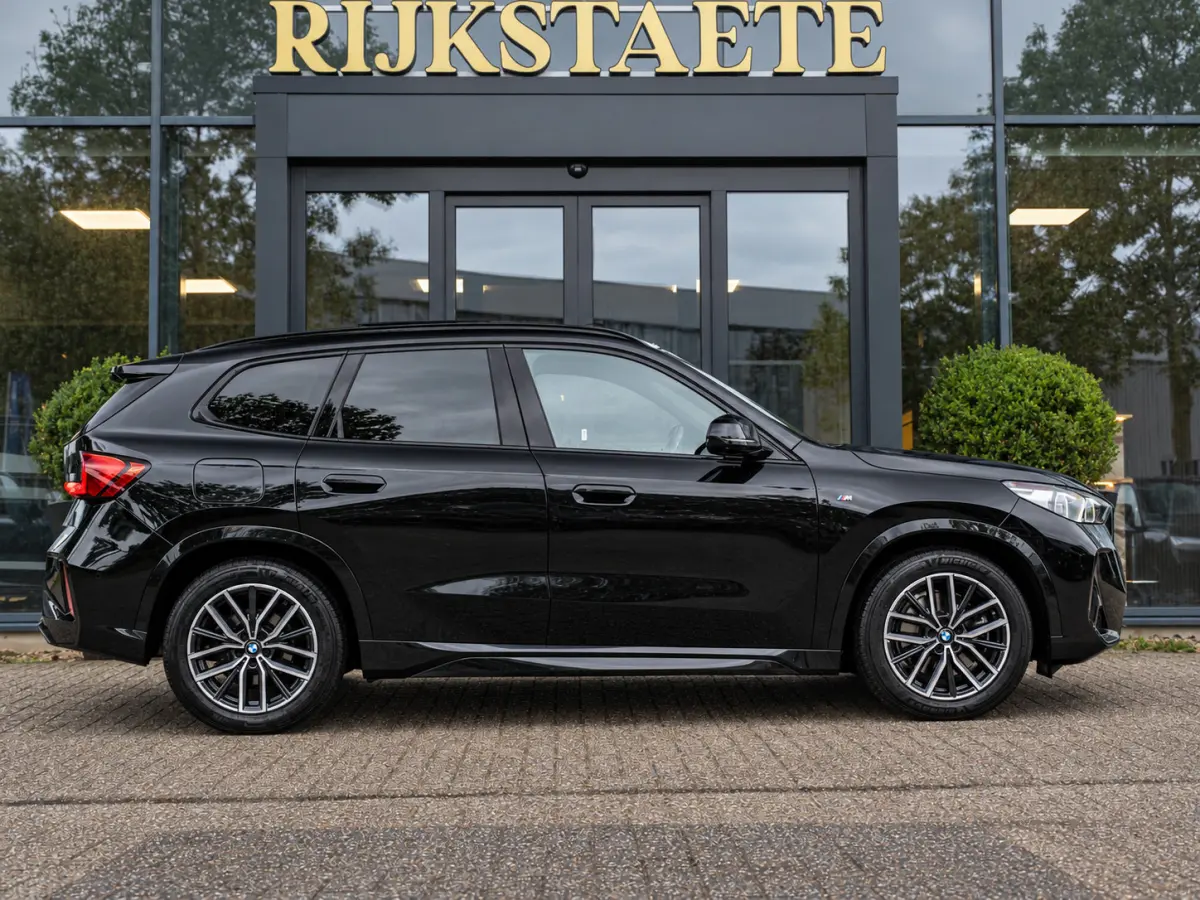 xDrive23i|PANO|H&K|M-PAKKET|HEAD-UP|360°|SFEER|MEMORY