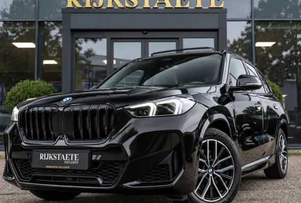 xDrive23i|PANO|H&K|M-PAKKET|HEAD-UP|360°|SFEER|MEMORY