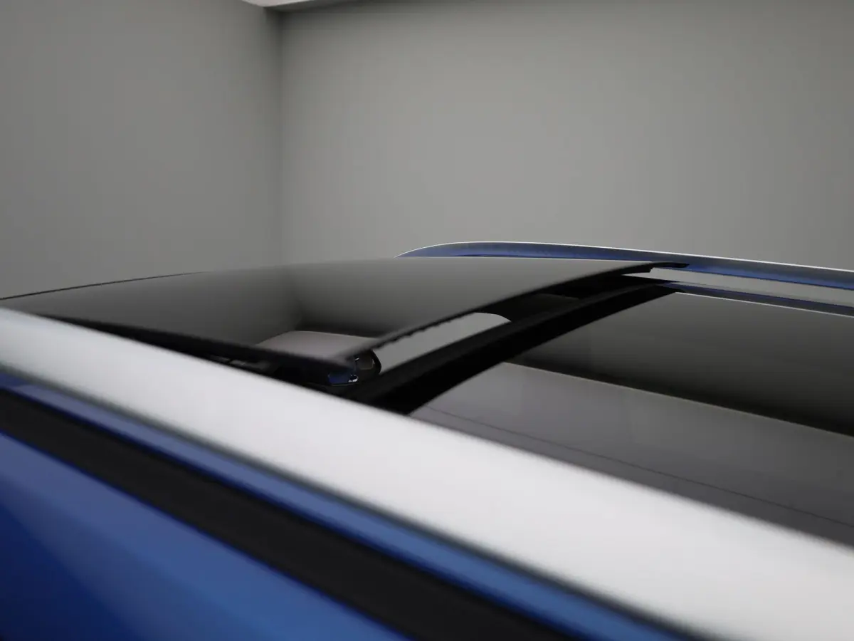 MG Luxury 45 kWh | Automaat | Panoramadak | Leder | Navigatie | Airco | Achteruitrijcamera | Apple Carplay / Android Auto | Stoelverwarming | Lichtmetalen Velgen |