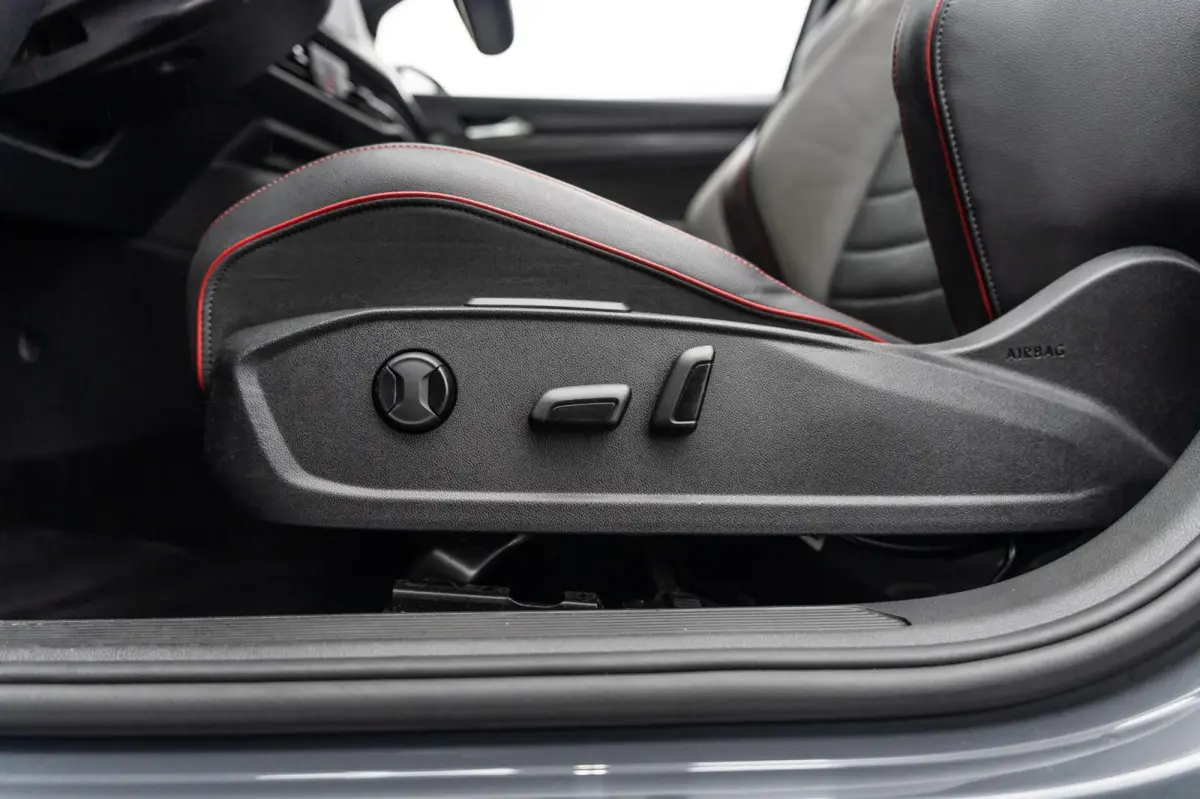 2.0 TSI GTI Clubsport Pano DCC ACC Leer