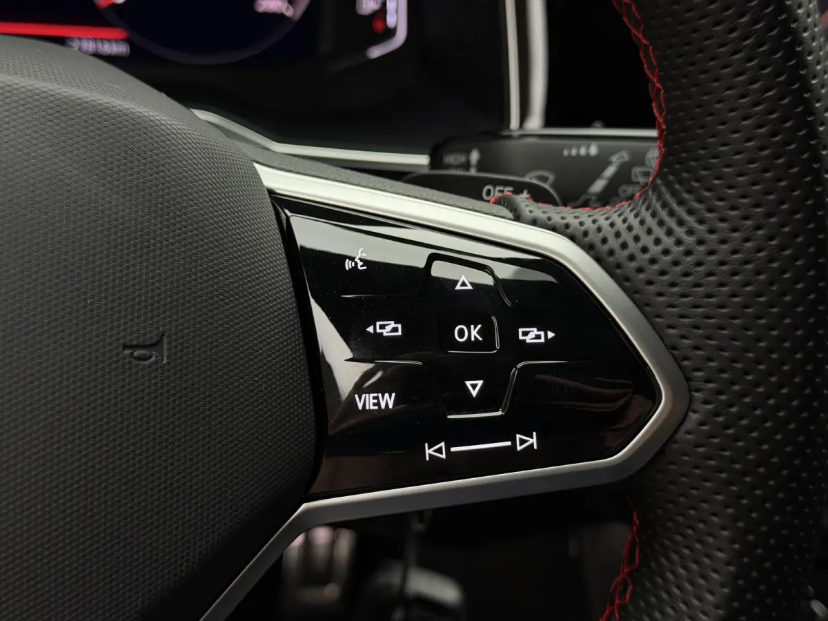 2.0 TSI GTI Navi IQ Virtual Beats