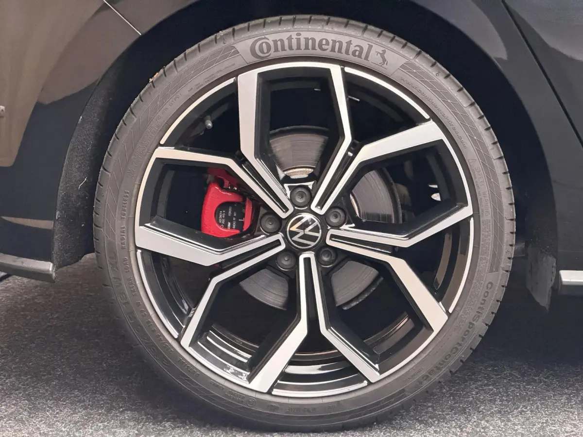 2.0 TSI GTI Navi IQ Virtual Beats