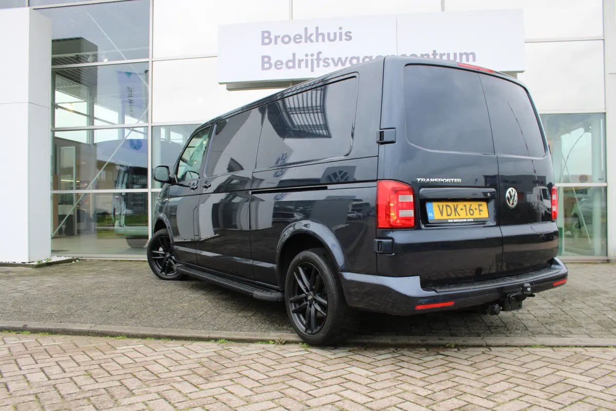 2.0 TDI L2H1 4Motion Highline 204pk | Trekhaak | Bijrijdersbank | Achteruitrijcamera | Cruise control | Navi | 18"LMV | Lades in laadruimte