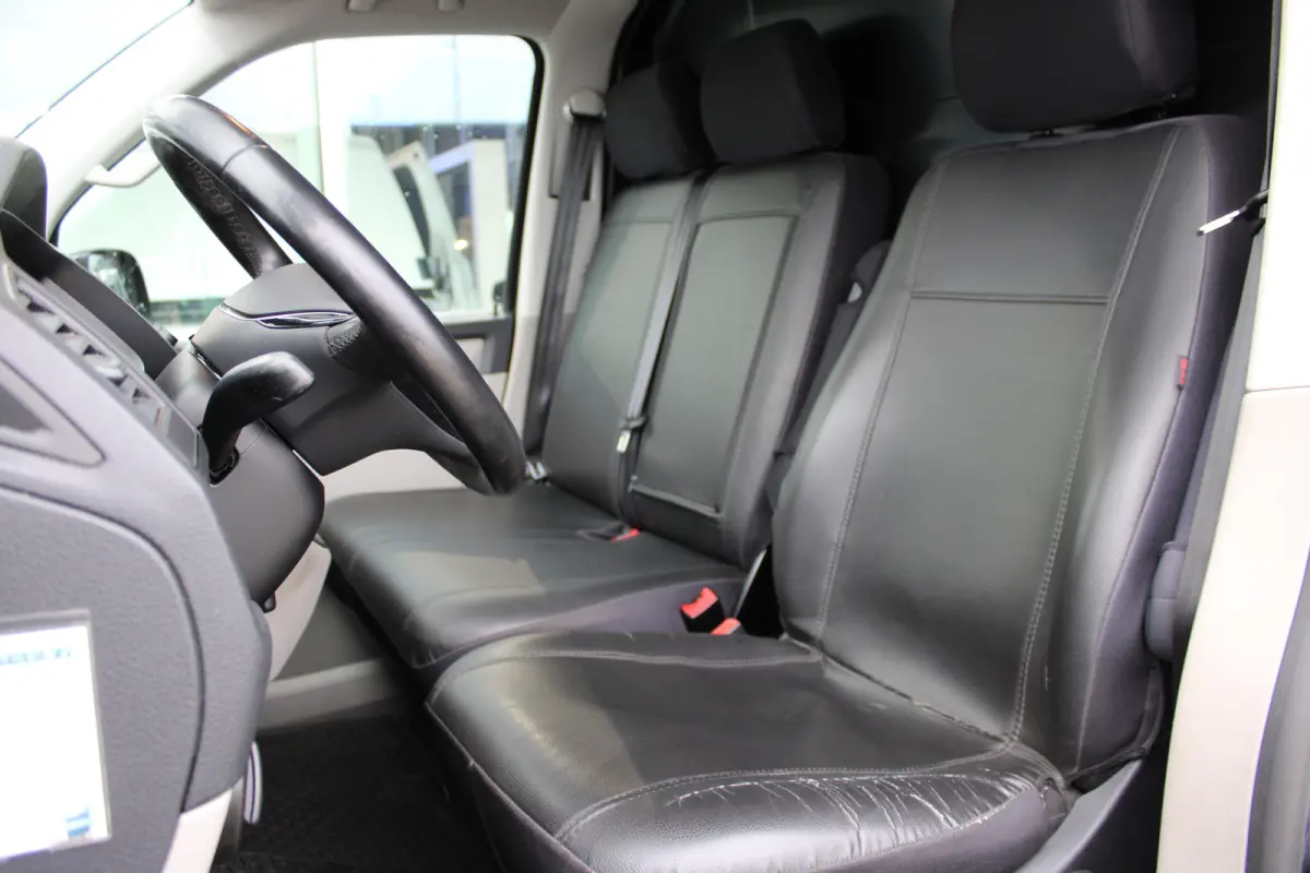 2.0 TDI L2H1 4Motion Highline 204pk | Trekhaak | Bijrijdersbank | Achteruitrijcamera | Cruise control | Navi | 18"LMV | Lades in laadruimte