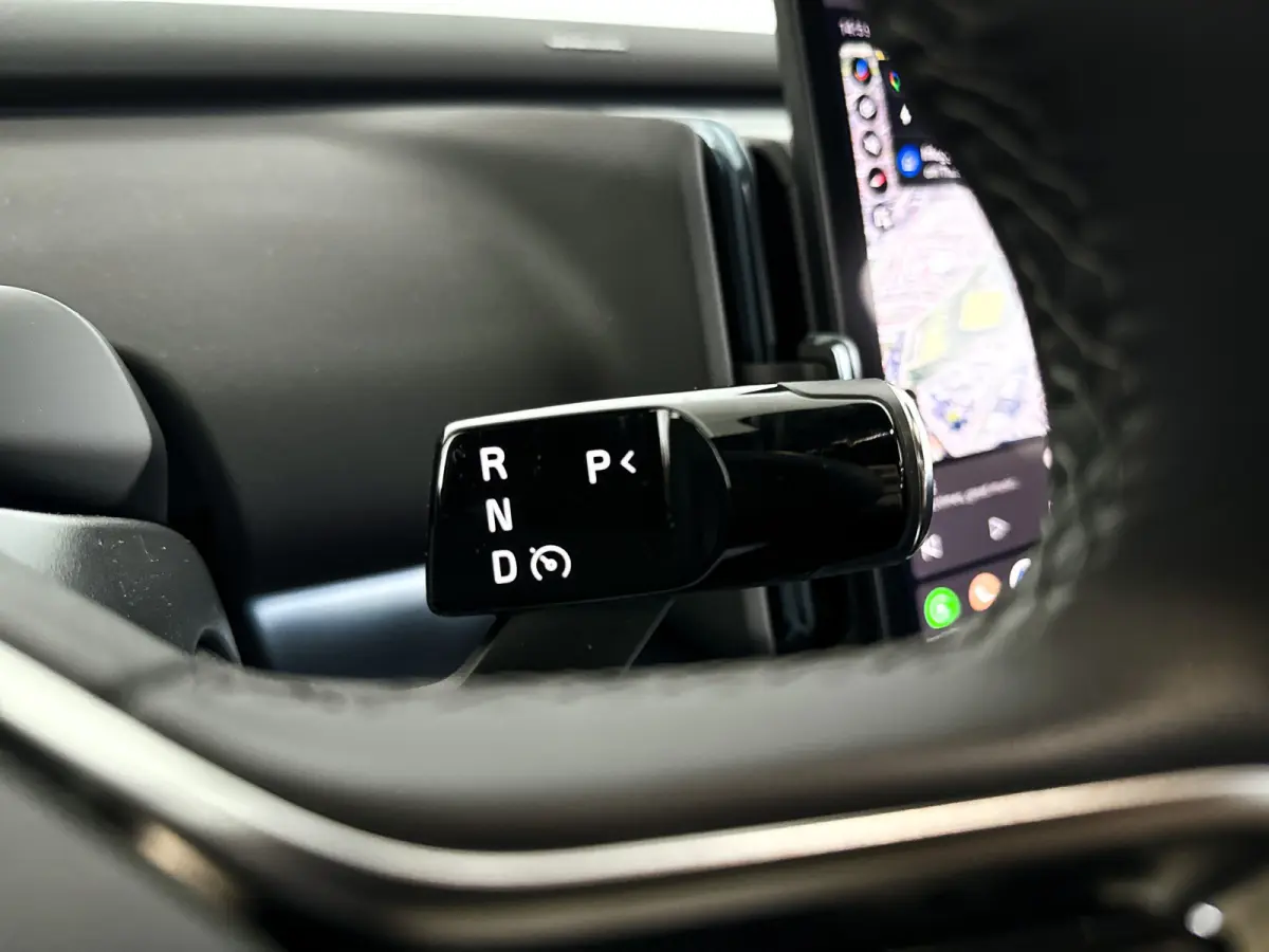 P3 Long Range Plus Europa 69 kWh | Parkeercamera | Harman Kardon | Stoel- en stuurverwarming | Elektrische stoelen