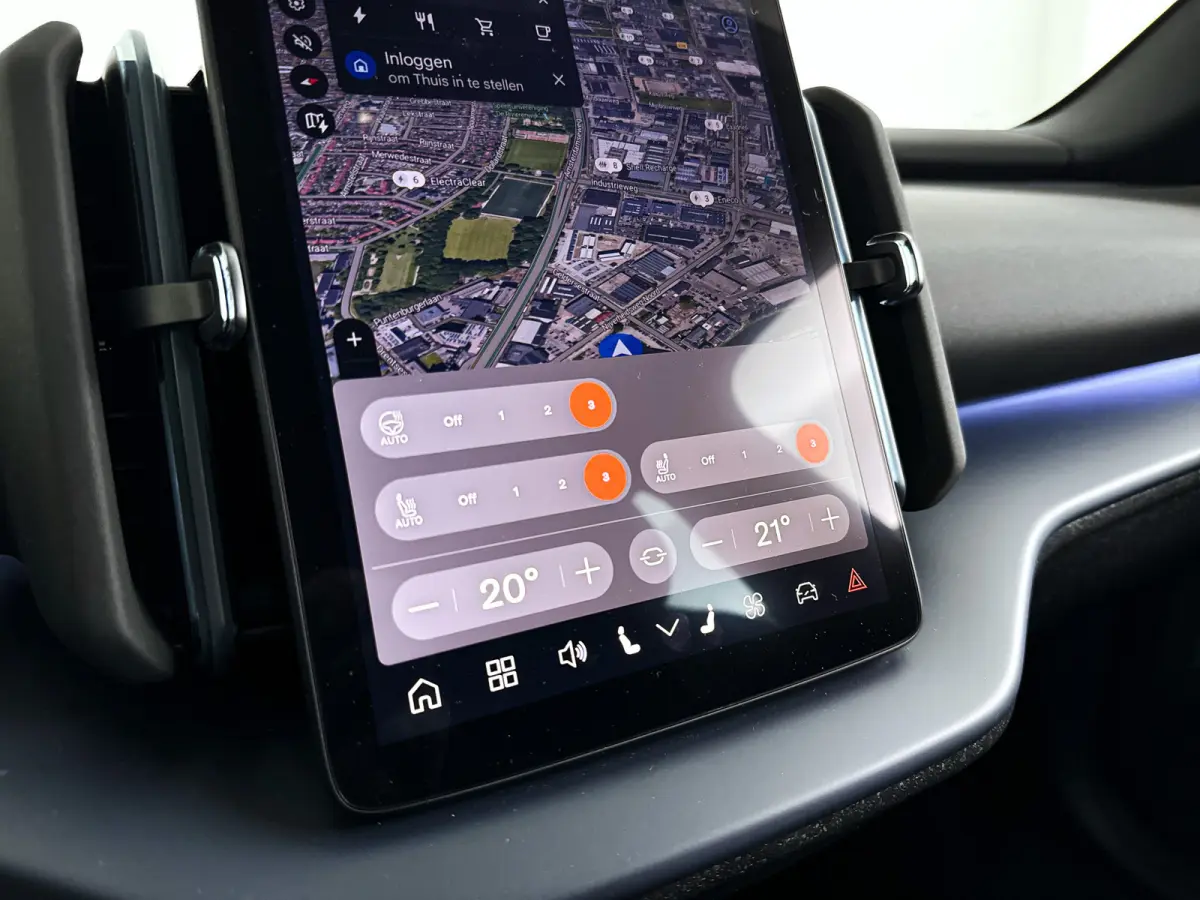 P3 Long Range Plus Europa 69 kWh | Parkeercamera | Harman Kardon | Stoel- en stuurverwarming | Elektrische stoelen