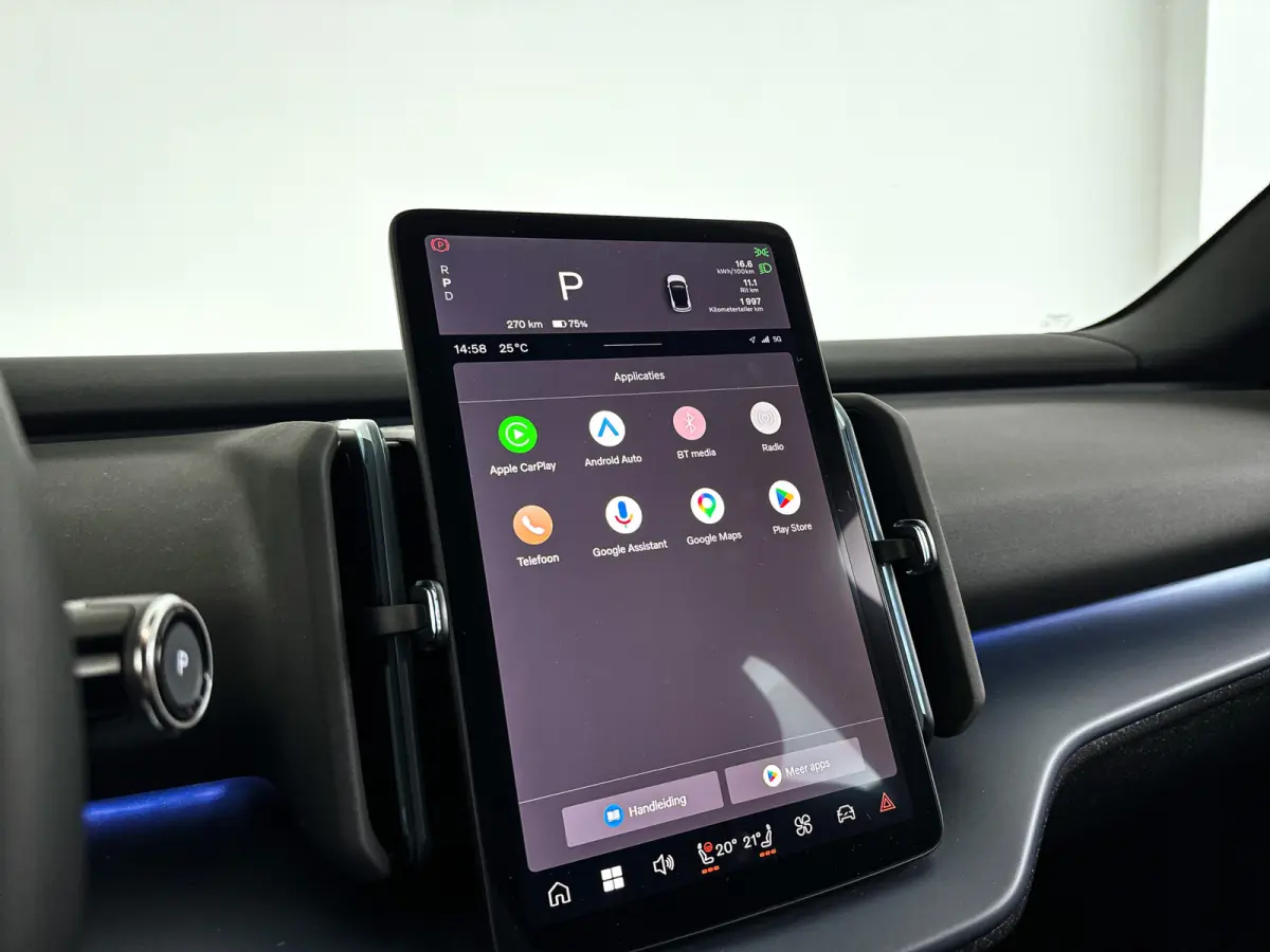 P3 Long Range Plus Europa 69 kWh | Parkeercamera | Harman Kardon | Stoel- en stuurverwarming | Elektrische stoelen