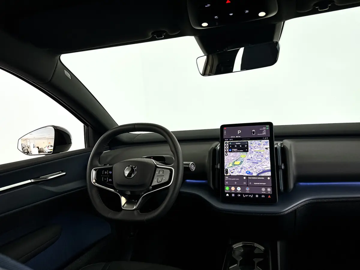 P3 Long Range Plus Europa 69 kWh | Parkeercamera | Harman Kardon | Stoel- en stuurverwarming | Elektrische stoelen