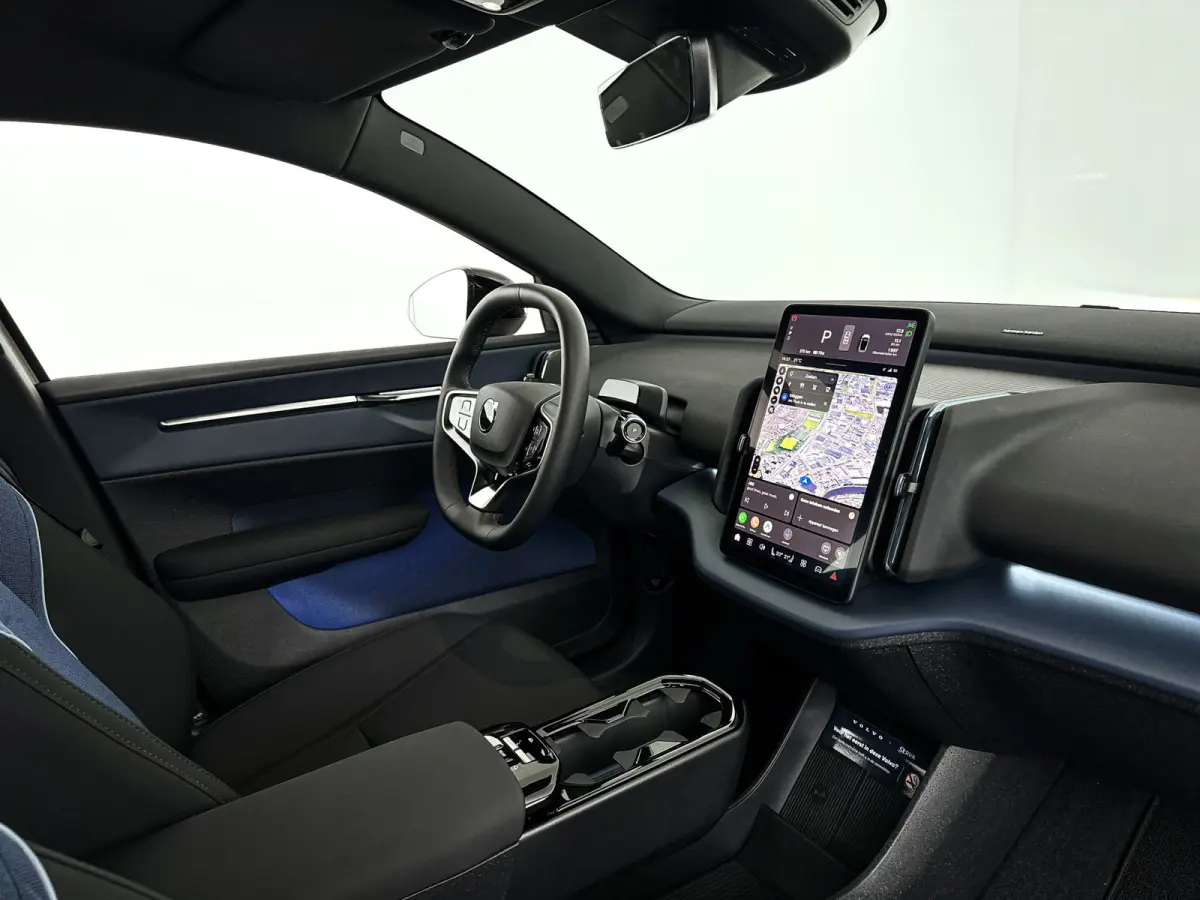 P3 Long Range Plus Europa 69 kWh | Parkeercamera | Harman Kardon | Stoel- en stuurverwarming | Elektrische stoelen