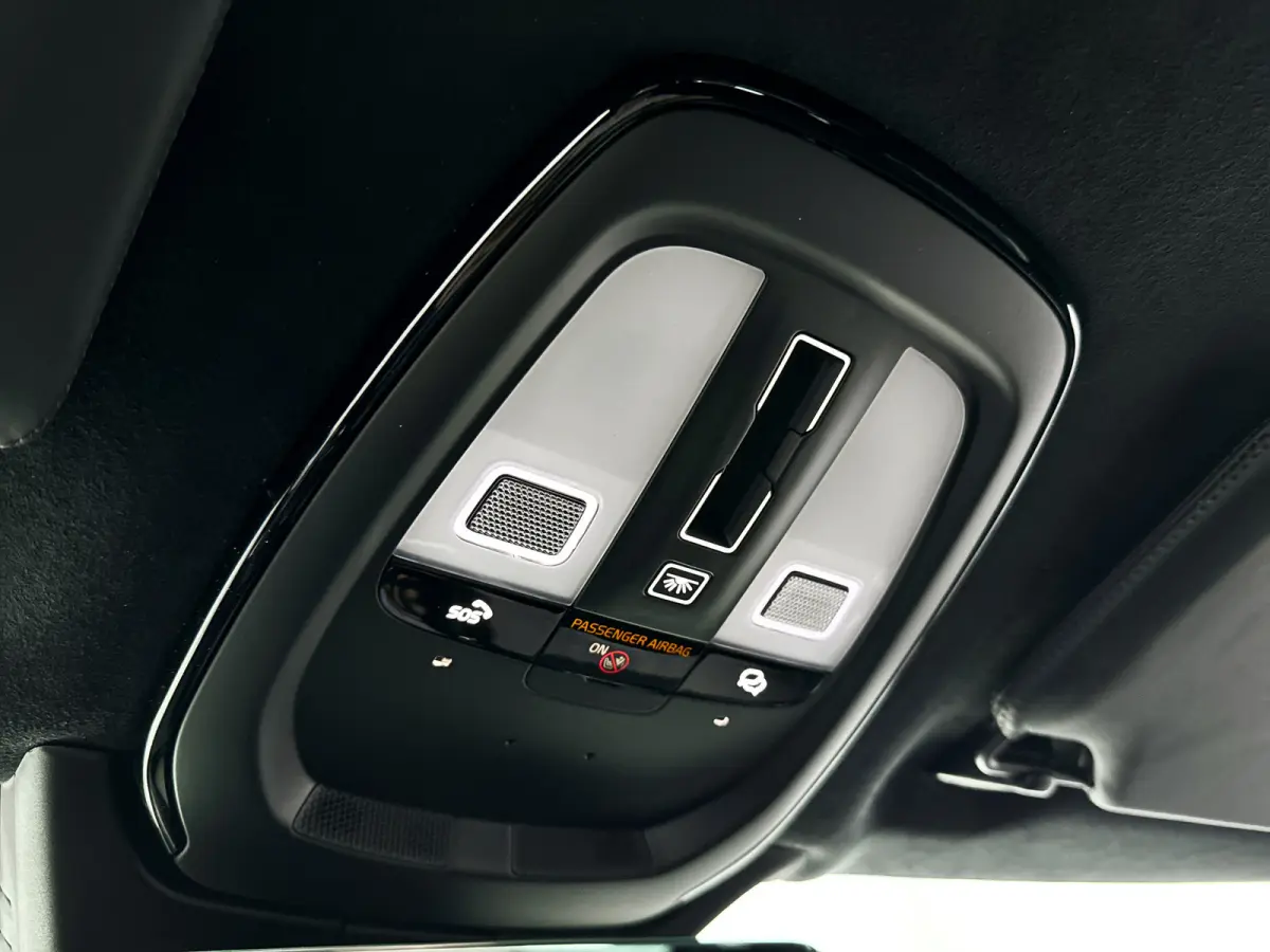 T8 Plug-in hybrid AWD Ultra Black Ed. Exec. | Panoramadak | 360° camera | Bowers & Wilkins | Luchtvering | Stoelventilatie | Head-up Display | Trekhaak
