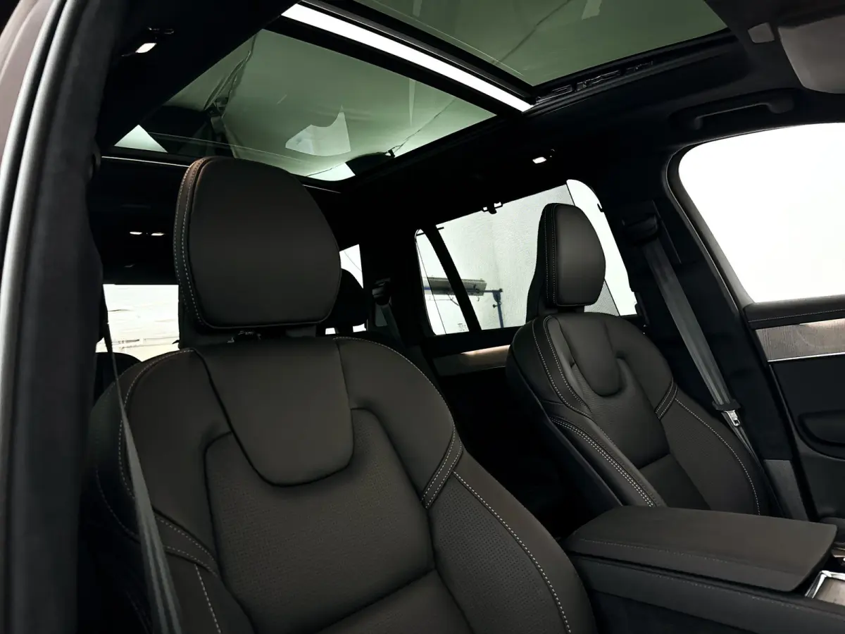 T8 Plug-in hybrid AWD Ultra Black Ed. Exec. | Panoramadak | 360° camera | Bowers & Wilkins | Luchtvering | Stoelventilatie | Head-up Display | Trekhaak