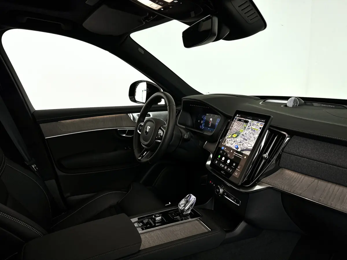 T8 Plug-in hybrid AWD Ultra Black Ed. Exec. | Panoramadak | 360° camera | Bowers & Wilkins | Luchtvering | Stoelventilatie | Head-up Display | Trekhaak