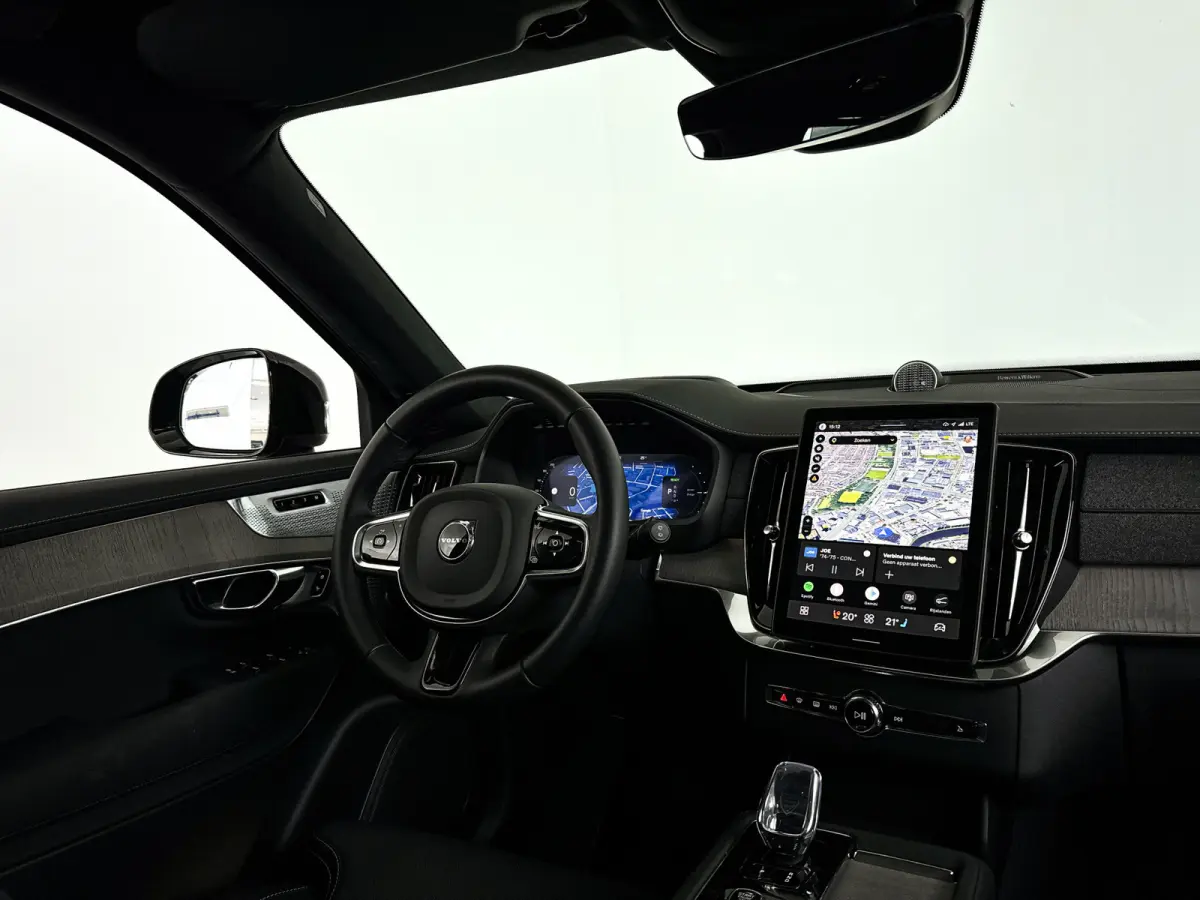 T8 Plug-in hybrid AWD Ultra Black Ed. Exec. | Panoramadak | 360° camera | Bowers & Wilkins | Luchtvering | Stoelventilatie | Head-up Display | Trekhaak