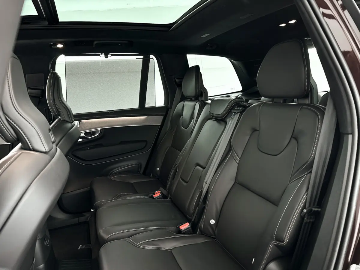 T8 Plug-in hybrid AWD Ultra Black Ed. Exec. | Panoramadak | 360° camera | Bowers & Wilkins | Luchtvering | Stoelventilatie | Head-up Display | Trekhaak