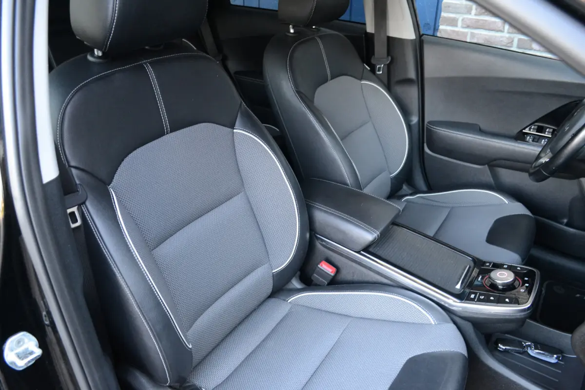 Edition 64 kWh | 93,4 SOH | Keyless | Camera | Stoelverwarming | Carplay/Android Auto